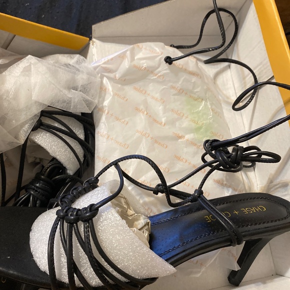 Women strap heels - Picture 5 of 5